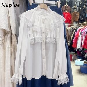 Ruffle lace blouse lightweight white